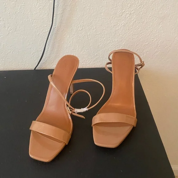 heels - Picture 2 of 2